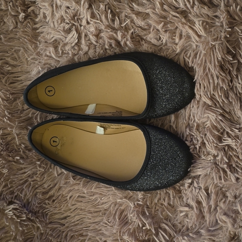 Girl’s Cat & Jack Black Sparkle Ballet Flat, Size 1, Casual To Dress, no tags